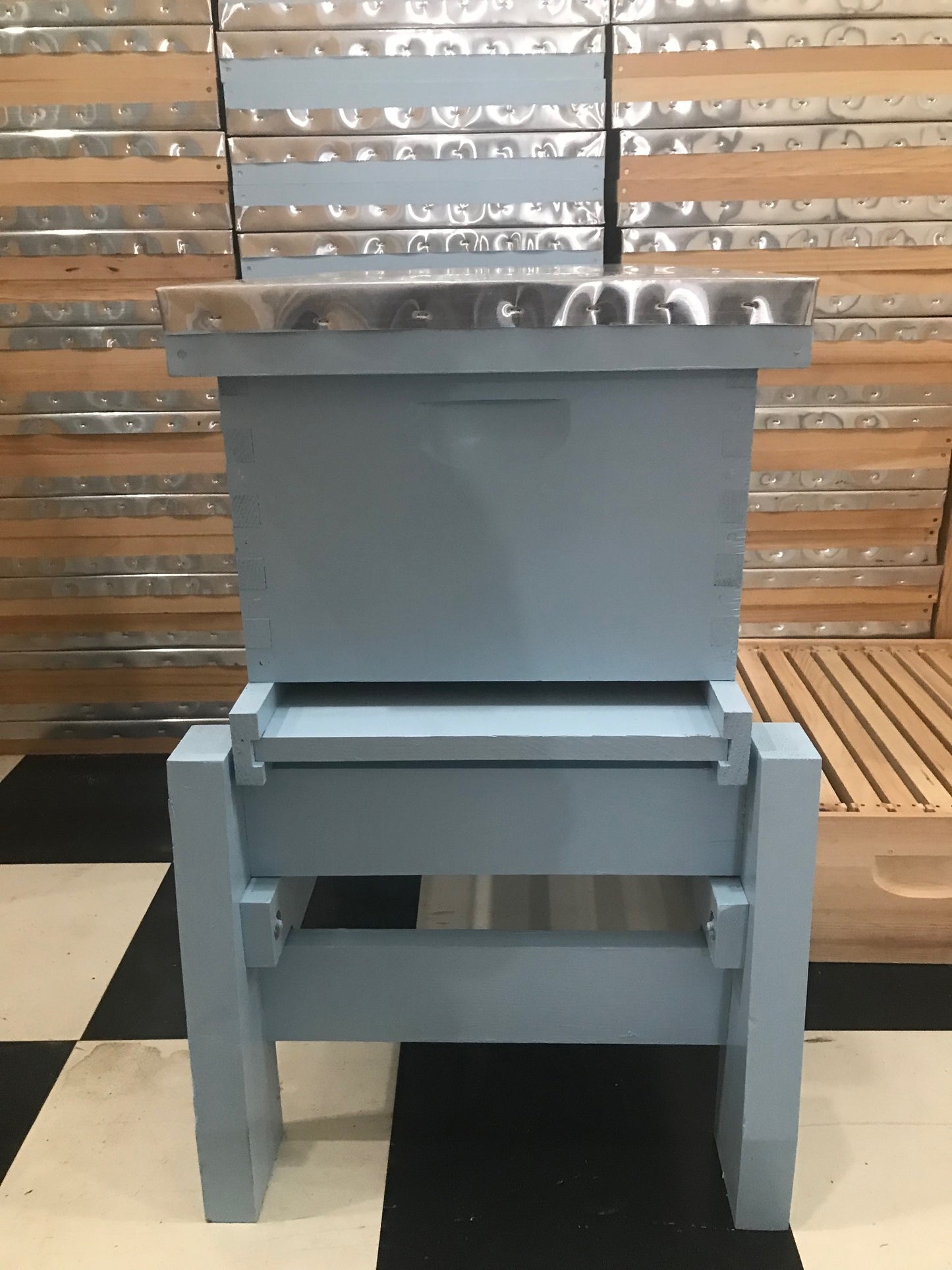 8 Frame Complete Hive