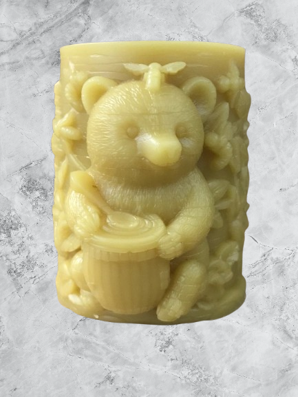 Candle-detailed bears eating honey