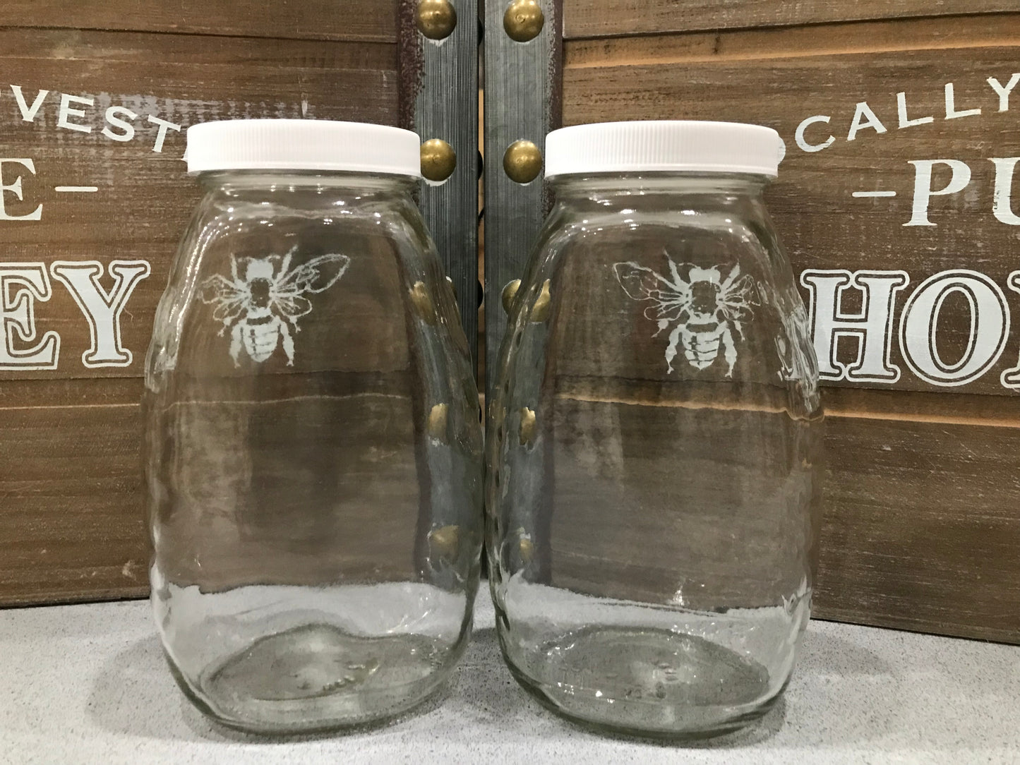 Queenline 2lb jar with lid